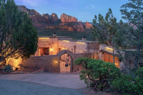 Private, Modern, Luxury Studio With Unmatched Red Rock Views Private Trail Head - Enjoy on property Sauna, Aromatherapy Steam Room, Hot Tub, Pools and Wellness Services